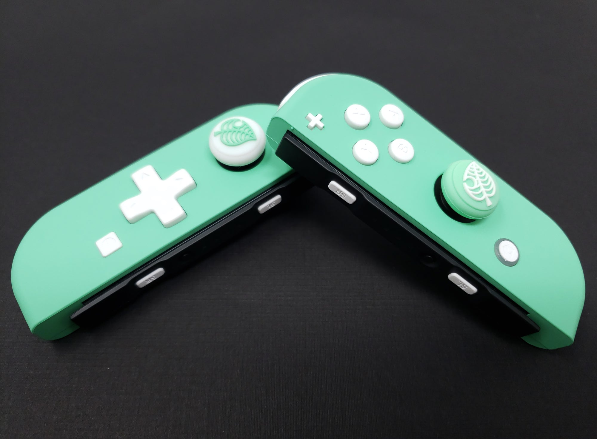 Mint Green Soft Touch - Customizable Options - Official Nintendo Joy-Cons